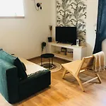 De La Cour Au Grenier Apartmán
