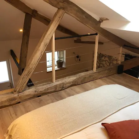 Apartment De La Cour Au Grenier *