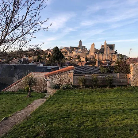 De La Cour Au Grenier * Chauvigny