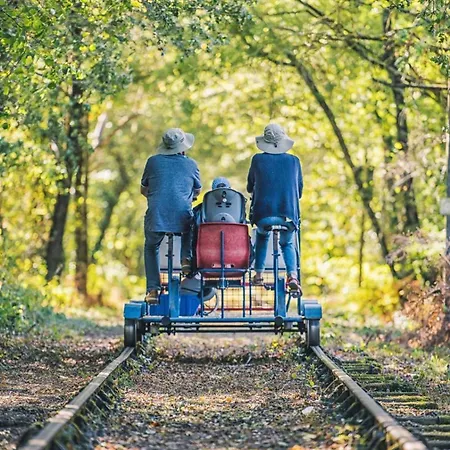 De La Cour Au Grenier Chauvigny