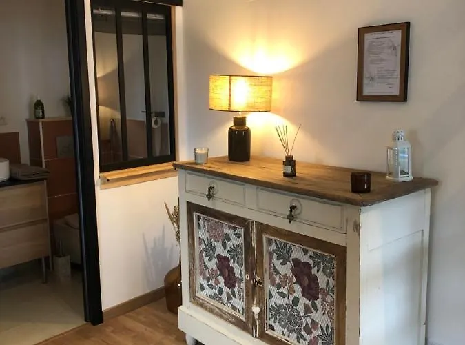 De La Cour Au Grenier Lejlighed