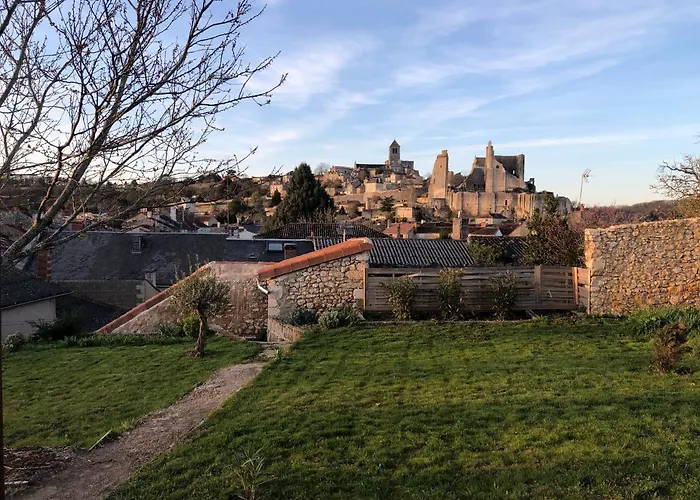 De La Cour Au Grenier * Chauvigny